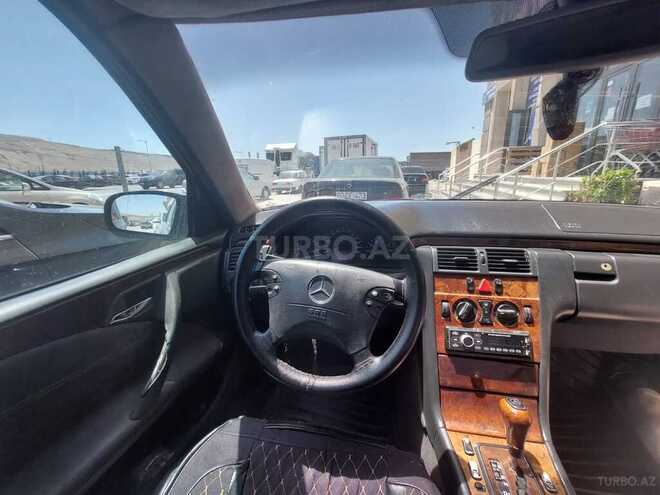 Mercedes E 240 2000, 398,000 km - 2.4 l - Bakı