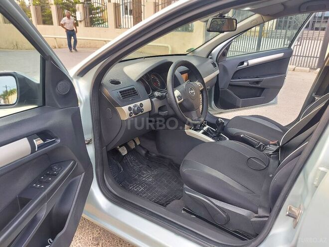 Opel Astra 2008, 200,000 km - 1.3 л - Bakı