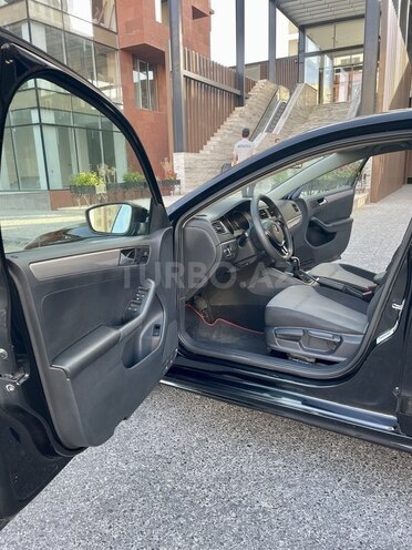 Volkswagen Jetta 2016, 89,000 km - 1.4 л - Bakı