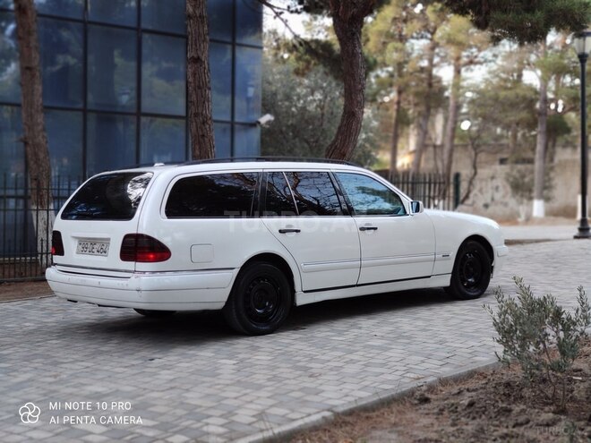 Mercedes E 220 1999, 361,458 km - 2.2 л - Bakı