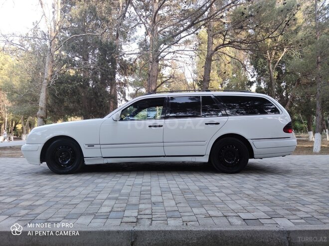 Mercedes E 220 1999, 361,458 km - 2.2 л - Bakı