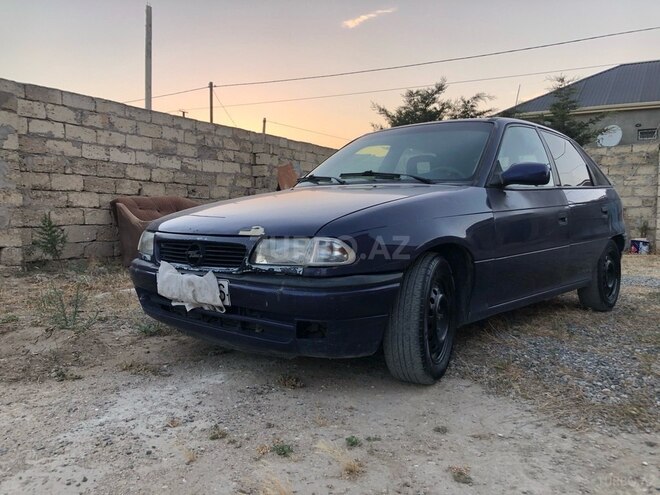 Opel Astra 1995, 420,000 km - 1.6 l - Bakı