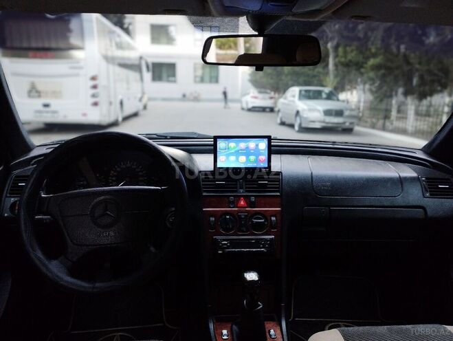 Mercedes C 180 1997, 272,000 km - 1.8 l - Sumqayıt