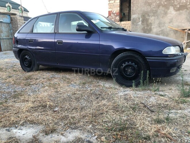 Opel Astra 1995, 420,000 km - 1.6 l - Bakı