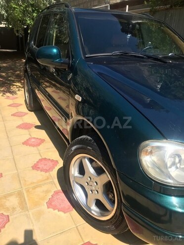 Mercedes ML 320 1999, 279,000 km - 3.2 л - Yevlax