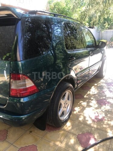 Mercedes ML 320 1999, 279,000 km - 3.2 л - Yevlax