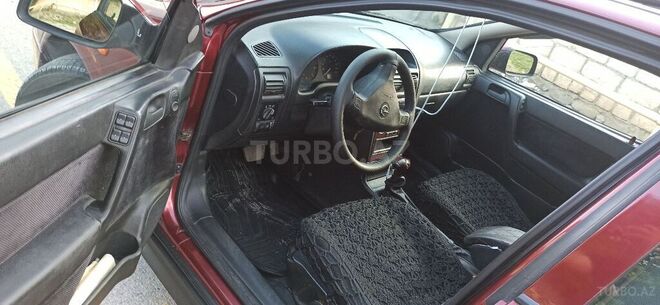 Opel Astra 1998, 380,000 km - 1.6 l - Quba