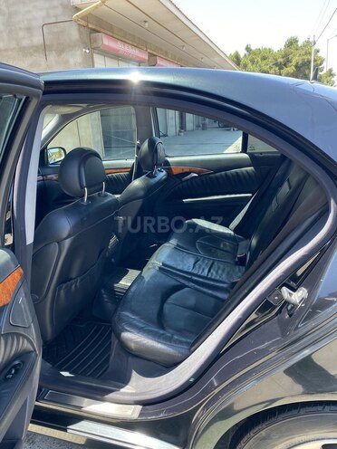 Mercedes E 220 2004, 235,000 km - 2.2 l - Bakı