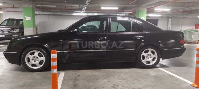 Mercedes E 220 1999, 424,050 km - 2.2 l - Bakı