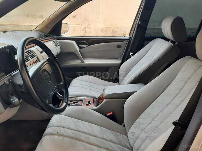 Mercedes E 240 1998, 228,000 km - 2.4 л - Quba