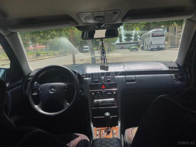 Mercedes E 220 1999, 450,250 km - 2.2 l - Mingəçevir