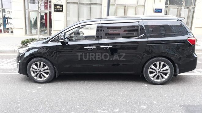Kia Carnival 2015, 180,000 km - 2.2 l - Bakı