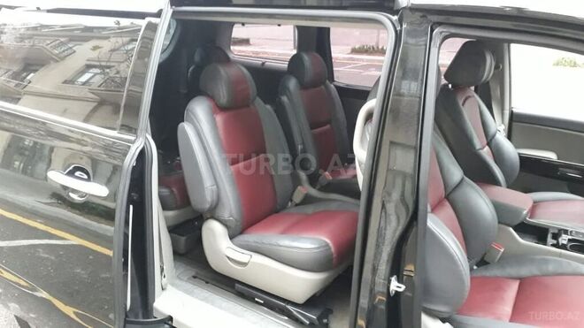 Kia Carnival 2015, 180,000 km - 2.2 l - Bakı