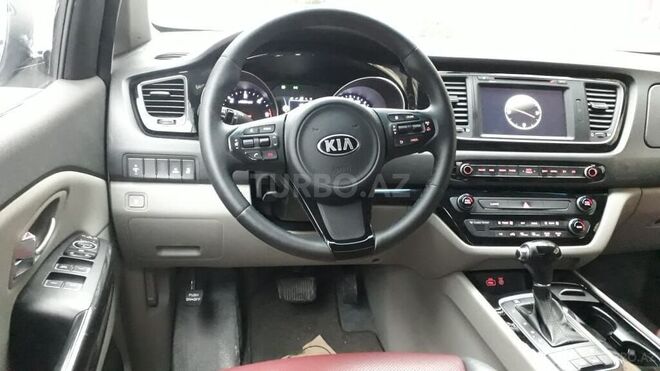 Kia Carnival 2015, 180,000 km - 2.2 l - Bakı