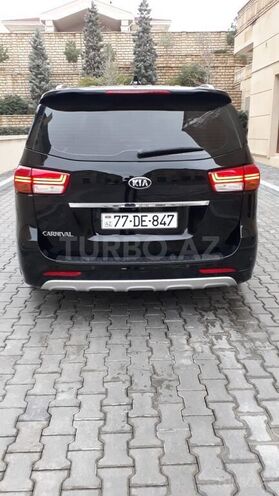 Kia Carnival 2015, 180,000 km - 2.2 l - Bakı