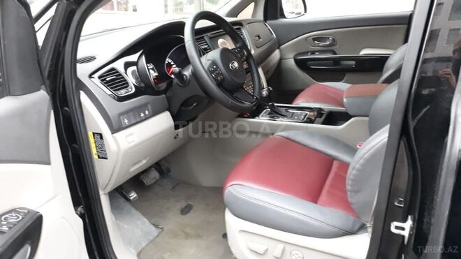 Kia Carnival 2015, 180,000 km - 2.2 l - Bakı