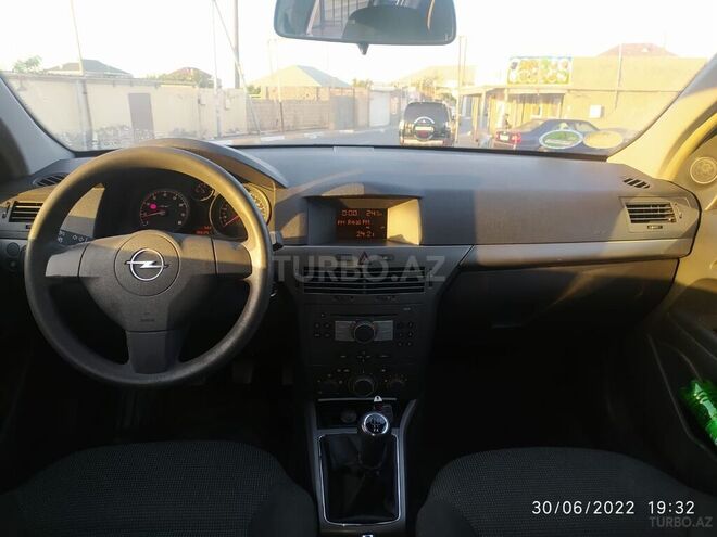 Opel Astra 2005, 166,000 km - 1.4 l - Bakı