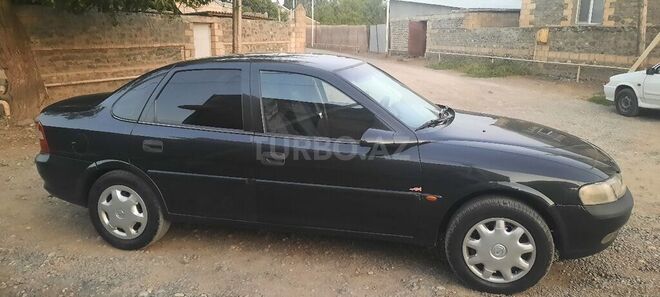 Opel Vectra 1997, 296,000 km - 2.0 l - Gəncə