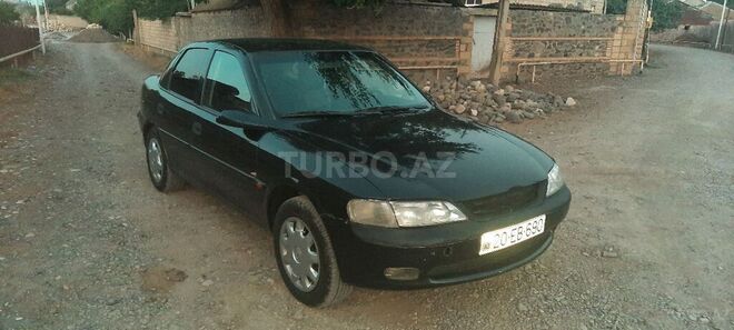 Opel Vectra 1997, 296,000 km - 2.0 l - Gəncə