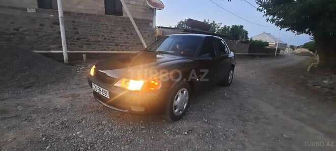 Opel Vectra 1997, 296,000 km - 2.0 l - Gəncə