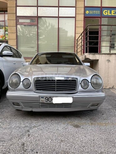 Mercedes E 230 1997, 452,000 km - 2.3 l - Sumqayıt