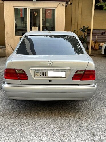 Mercedes E 230 1997, 452,000 km - 2.3 l - Sumqayıt