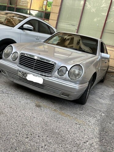 Mercedes E 230 1997, 452,000 km - 2.3 l - Sumqayıt