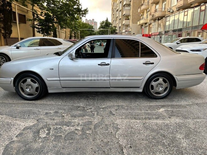 Mercedes E 230 1997, 452,000 km - 2.3 l - Sumqayıt