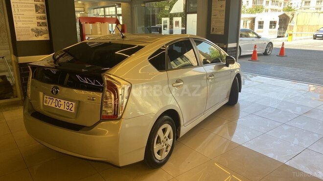 Toyota Prius 2014, 145,000 km - 1.8 l - Bakı
