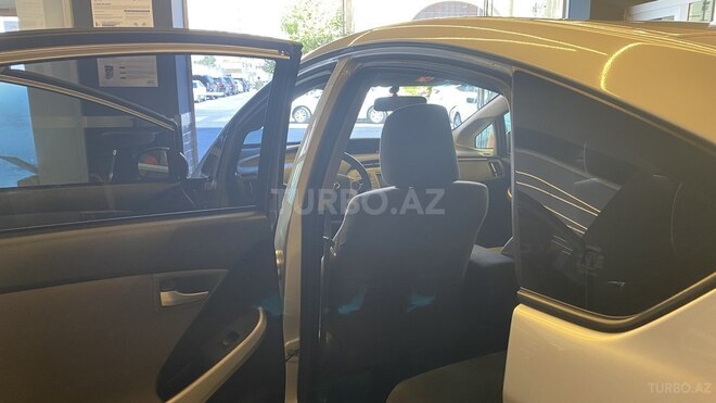 Toyota Prius 2014, 145,000 km - 1.8 l - Bakı