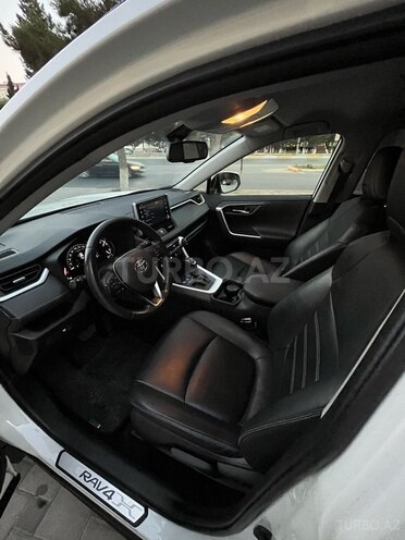 Toyota RAV4 2019, 110,000 km - 2.0 l - Bakı
