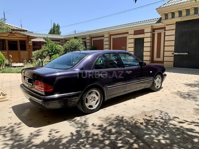 Mercedes E 240 1998, 300,000 km - 2.4 л - Bakı