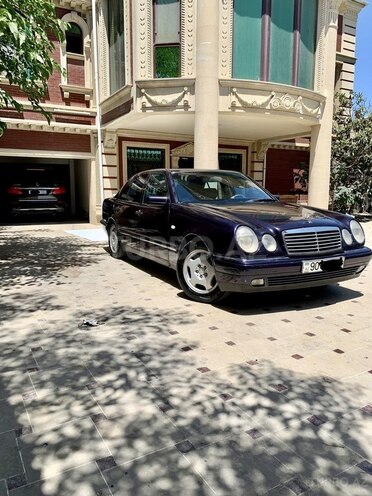 Mercedes E 240 1998, 300,000 km - 2.4 л - Bakı