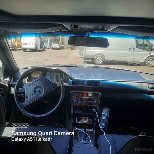 Mercedes E 220 1994, 340,000 km - 2.2 l - Bakı