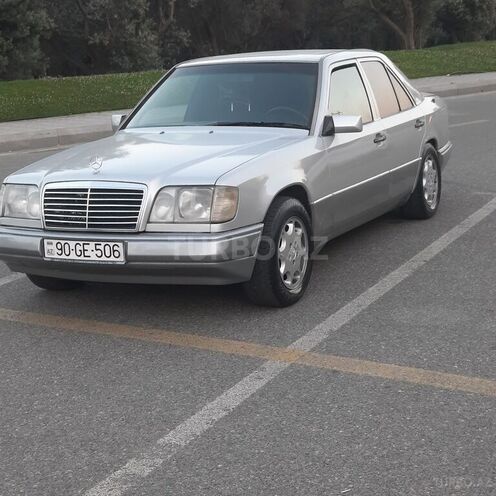 Mercedes E 220 1994, 340,000 km - 2.2 l - Bakı