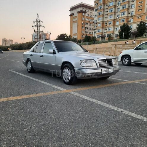 Mercedes E 220 1994, 340,000 km - 2.2 l - Bakı
