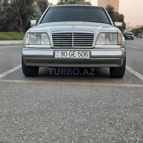 Mercedes E 220 1994, 340,000 km - 2.2 l - Bakı
