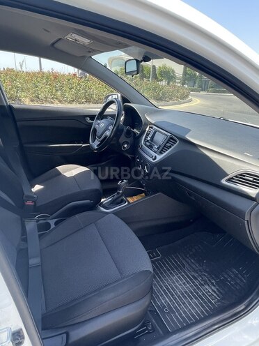 Hyundai Accent 2017, 46,200 km - 1.4 л - Bakı