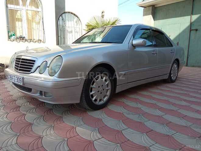 Mercedes E 260 2001, 303,574 km - 2.6 l - Bərdə