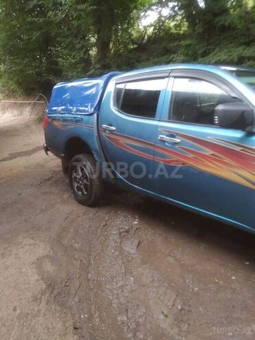 Mitsubishi L200 2007, 290,000 km - 2.5 l - Lerik