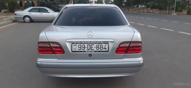 Mercedes E 200 2000, 226,000 km - 2.0 l - Gəncə