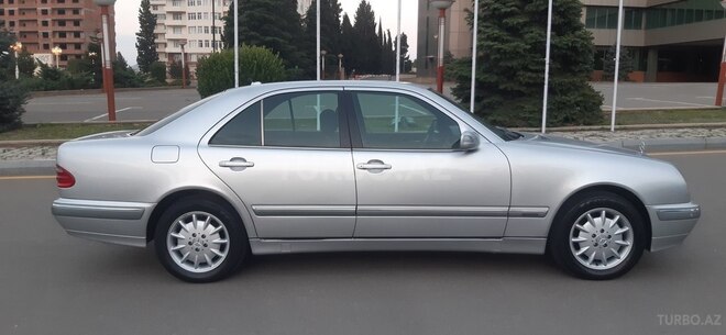 Mercedes E 200 2000, 226,000 km - 2.0 l - Gəncə