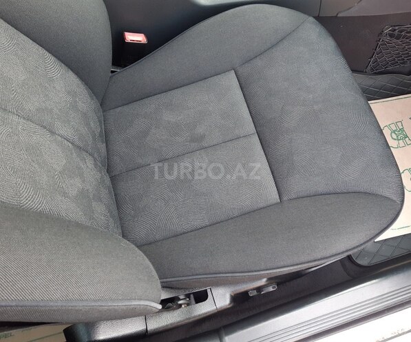 Mercedes E 200 2000, 226,000 km - 2.0 l - Gəncə