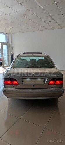 Mercedes E 280 2000, 218,000 km - 2.8 l - Bakı