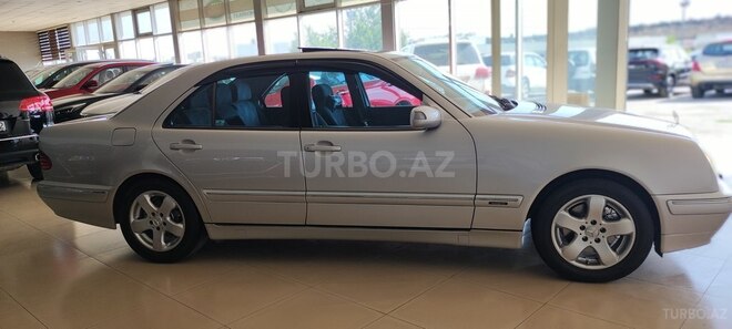 Mercedes E 280 2000, 218,000 km - 2.8 l - Bakı