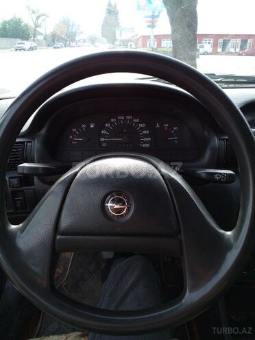 Opel Astra 1992, 221,283 km - 1.6 l - Qax