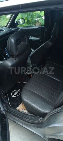 Opel Astra 1992, 221,283 km - 1.6 l - Qax