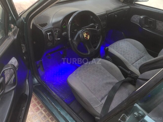 Volkswagen Polo 1995, 225,887 km - 1.6 l - Sumqayıt