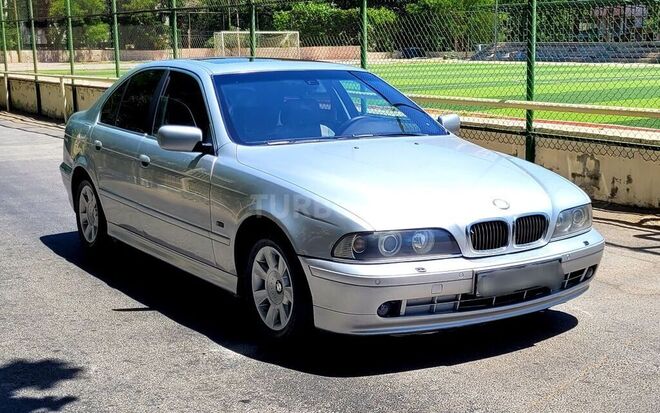 BMW 520 2002, 300,000 km - 2.0 l - Bakı