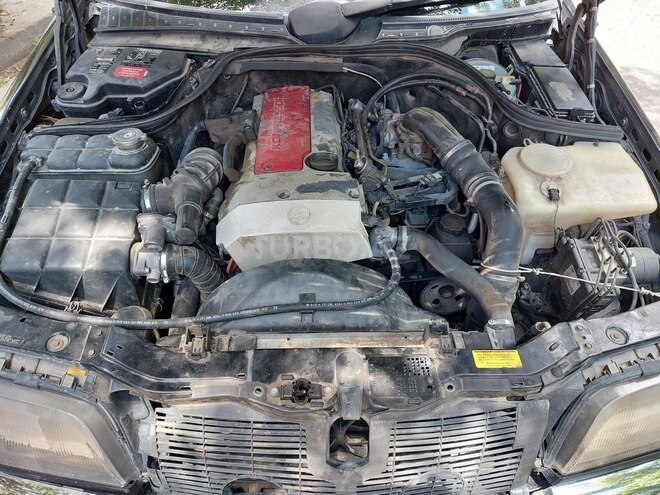 Mercedes C 230 1999, 299,000 km - 2.3 л - Qazax